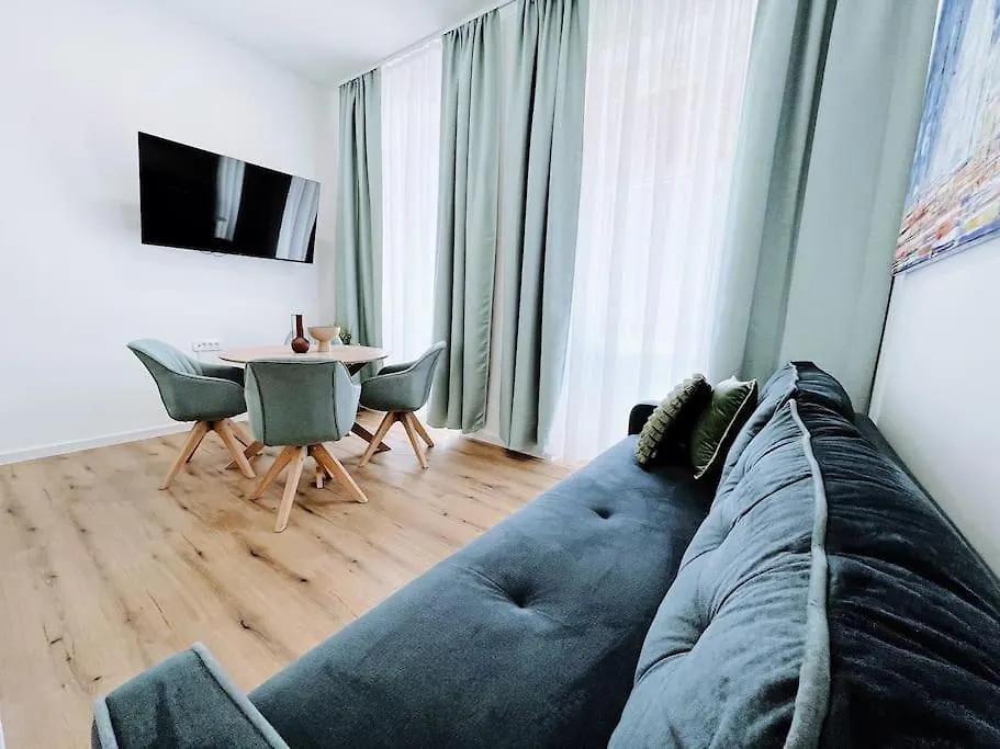 New Design Studio Kingsize Bed Apartment Pula